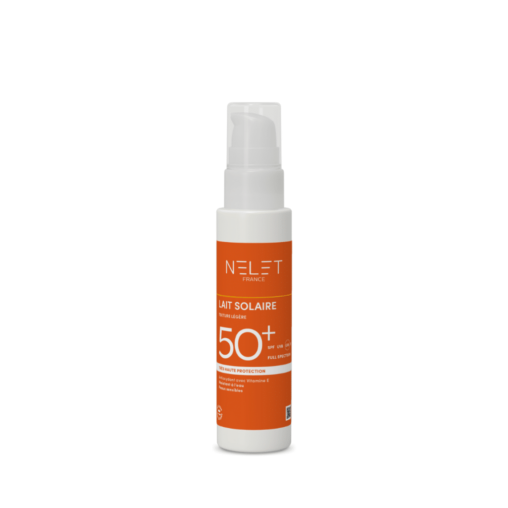 Photographie du lait solaire pour le corps.