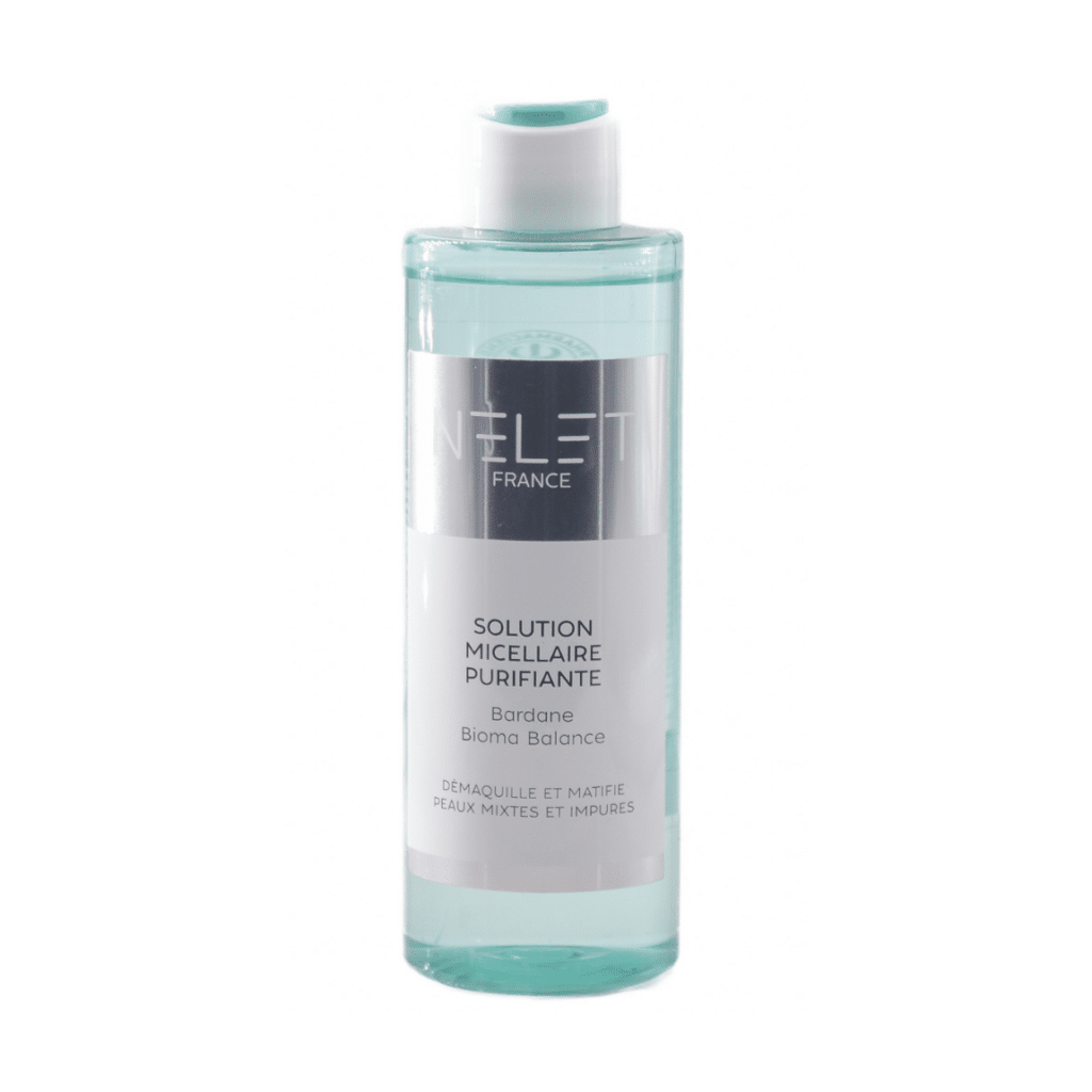 Photographie de la solution micellaire purifiante.